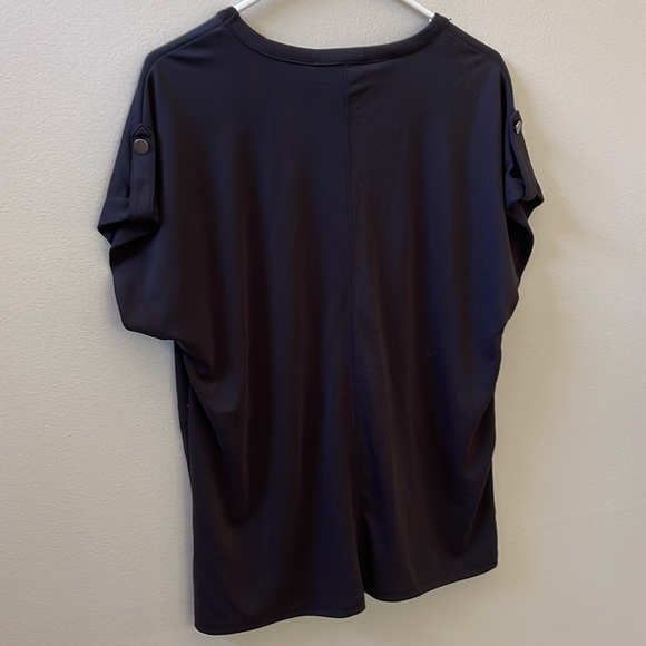 Cable & Gauge Studio, Women's Short Sleeve Straight Fit Black V-Neck Shirt - Picture 8 of 11